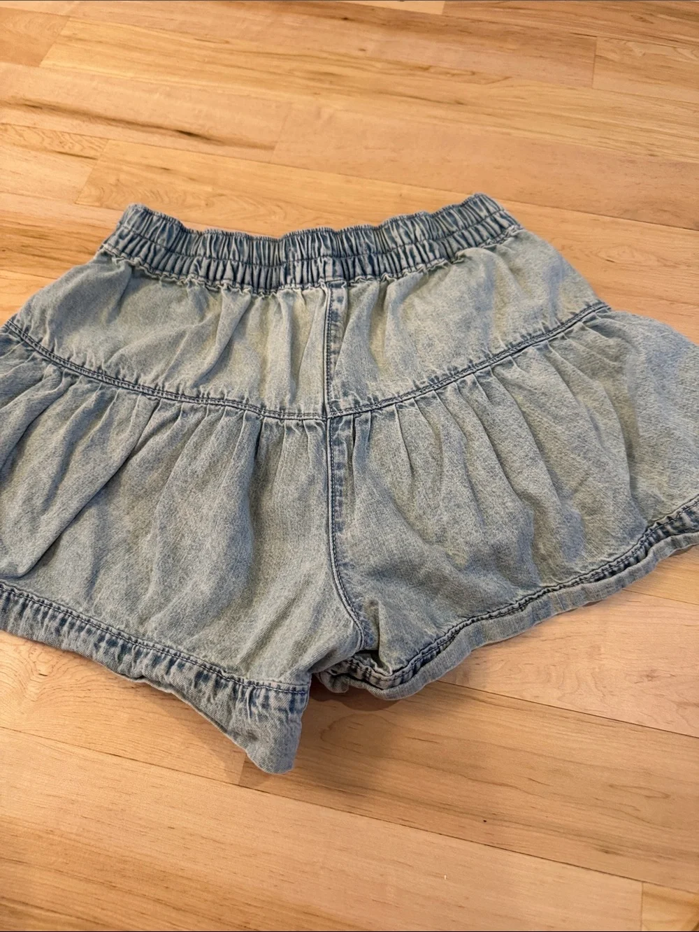 Free People Fleur denim shorts-Tiered-100% Cotton-Light Wash-Boho-XS